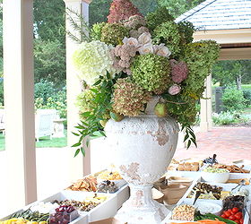 early fall outdoor party ideas, hydrangea, outdoor living, seasonal holiday decor, Appetizer table