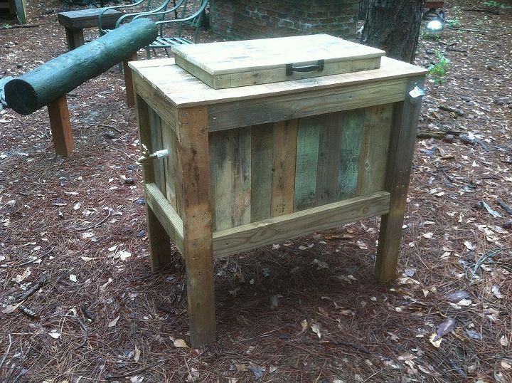 rustic cooler, diy, outdoor living, woodworking projects