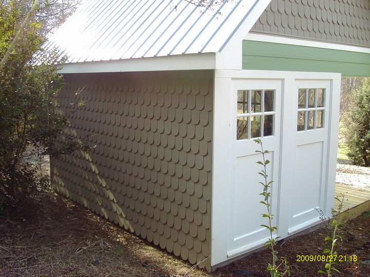 garden shed, Side and rear view