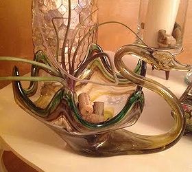 airplants in the house, gardening, home decor, This one sits cozily inside the vintage swan cork dish