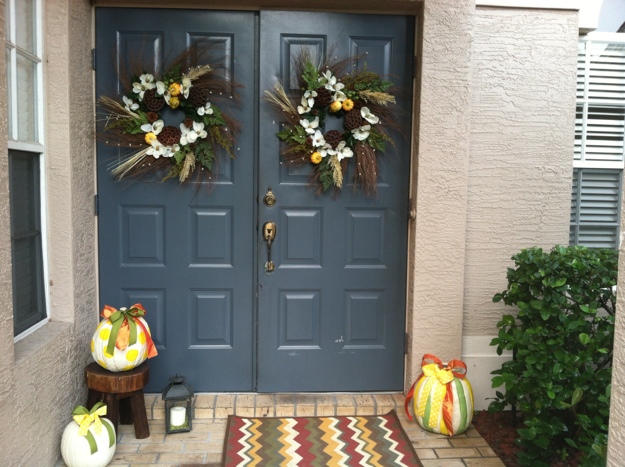 painting pumpkins and decorating front door area for fall, crafts, doors, seasonal holiday decor