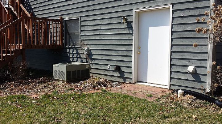 q new homeowner looking for landscaping ideas, gardening, landscape, The back is really boring