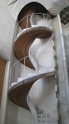 here are just a few of the worlds most scariest and terrifying staircases the first, stairs, Gaudi s monumental Church in Barcelona Spain