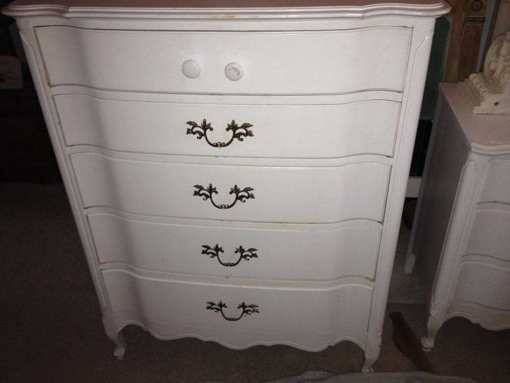vintage french provincial dressers makeover, painted furniture, BEFORE pic