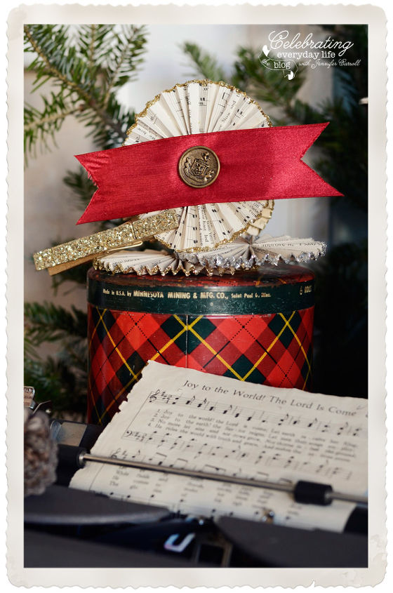 gift wrapping inspiration and old fashioned christmas decor, seasonal holiday d cor, Vintage paper medallions and sheet music