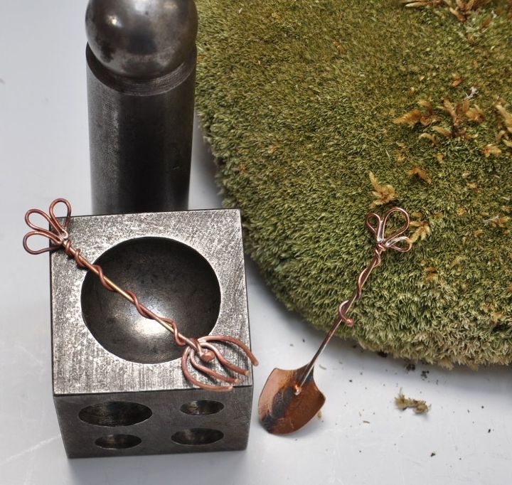 como fazer ferramentas em miniatura para jardins de fadas, Garfo e l mina finalizados
