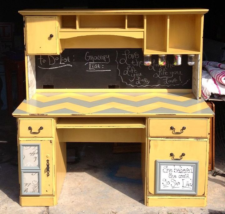 yard sale desk rescue, chalkboard paint, painted furniture, painting