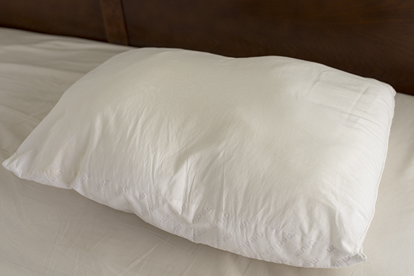 how to wash and whiten pillows, cleaning tips