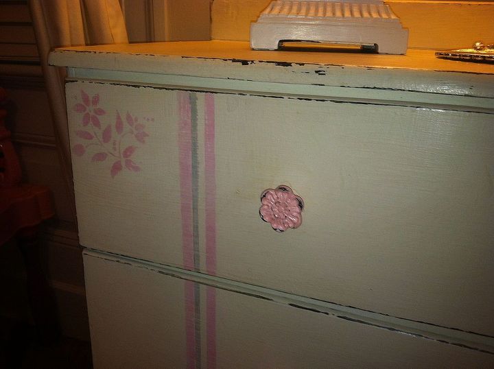 new look for an old dresser, bedroom ideas, chalk paint, painted furniture, shabby chic