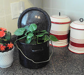 framed planter adds summer style to my swing, gardening, repurposing upcycling, Kim s milkglass planter