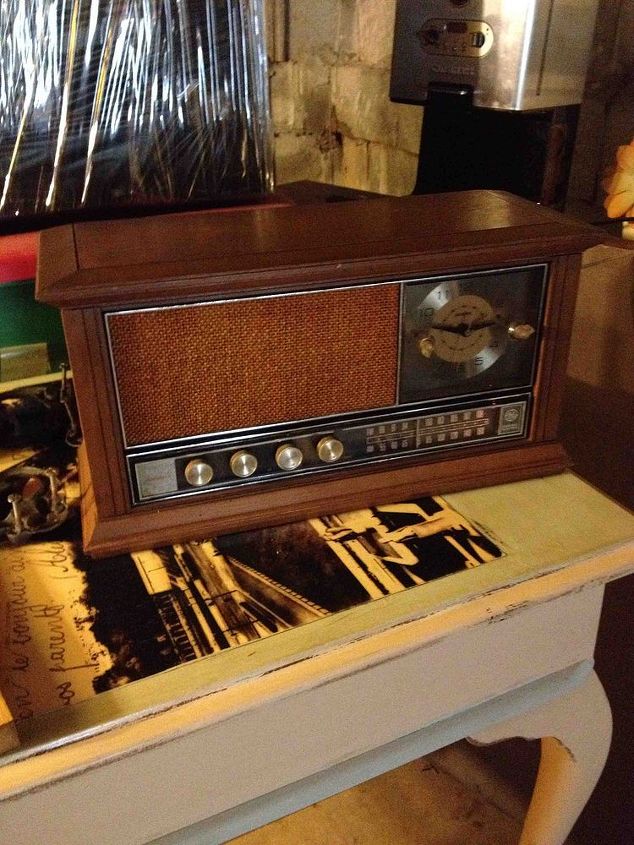 debo pintar esta vieja radio alguna sugerencia