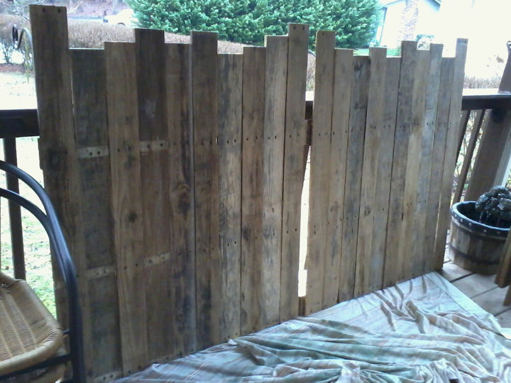 just some of my little projects, crafts, wreaths, Pallet headboard for twin bed
