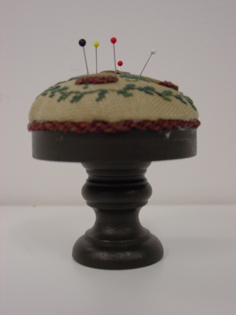images of my needlework, crafts, Small pin cushion that I stitched and finished