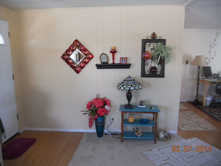 q living room wall ideas, home decor, living room ideas, wall decor