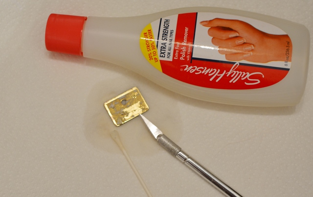 fix it a quick repair with heavy duty double sided tape, doors, home maintenance repairs, kitchen cabinets