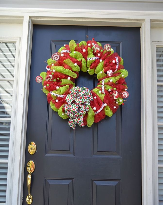 christmas wreaths are popping up all over my house, christmas decorations, seasonal holiday decor, wreaths, This one I call Candy Coated Christmas