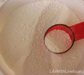 diy powdered laundry detergent, cleaning tips, Store in an air tight container with a tbsp scoop for measuring