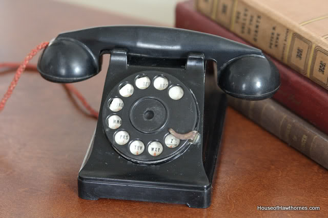 top vintage thrifting finds for 2012, home decor, repurposing upcycling, Vintage toy phone