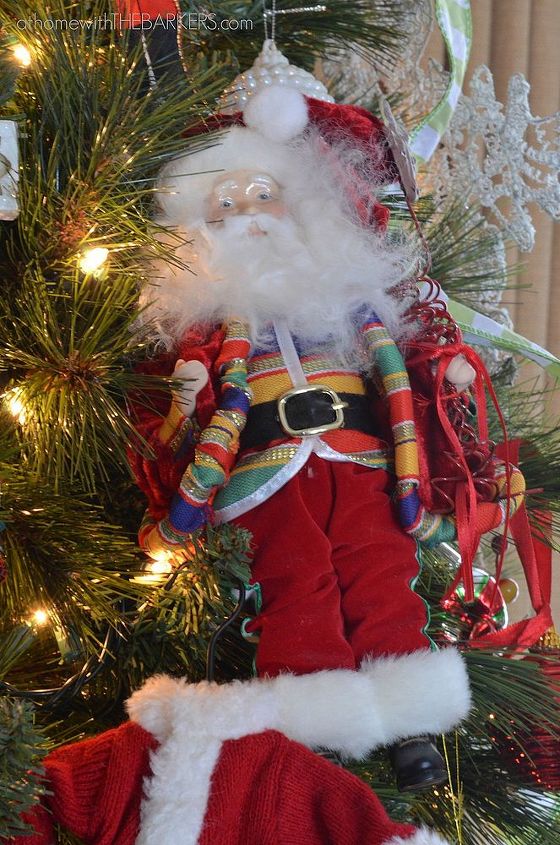 holiday home tour, christmas decorations, seasonal holiday decor, wreaths, Santa Collection of Ornamnets