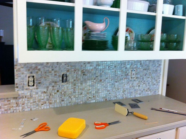 cambio de azulejos en la cocina, Me tom el mismo tiempo para hacer un rea peque a con SimpleMat en comparaci n con un rea m s grande de la manera antigua