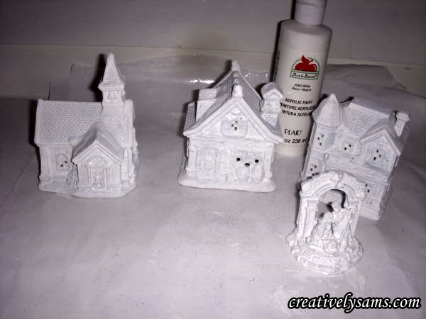 aldea lila shabby chic, Capa base de las casas con pintura acr lica blanca
