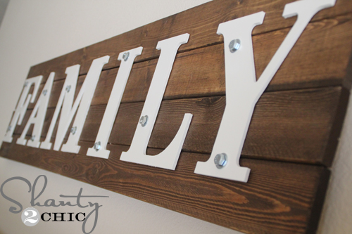 diy wood family sign, crafts