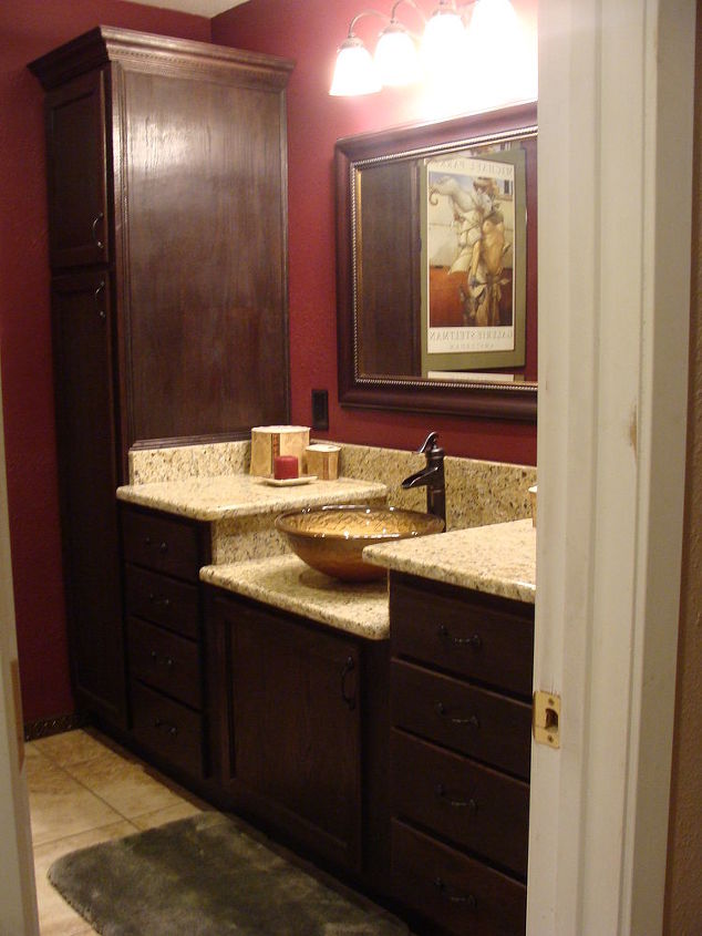 i have to share my bathroom remodel with you guys my husband and i are big diyers, bathroom ideas, home decor, This is the after shot The only thing we hired done was the granite My huband custom did the cabinets himself We bought unfinished kitchen cabintes from our local Home Depot and changed them to work in the bathroom