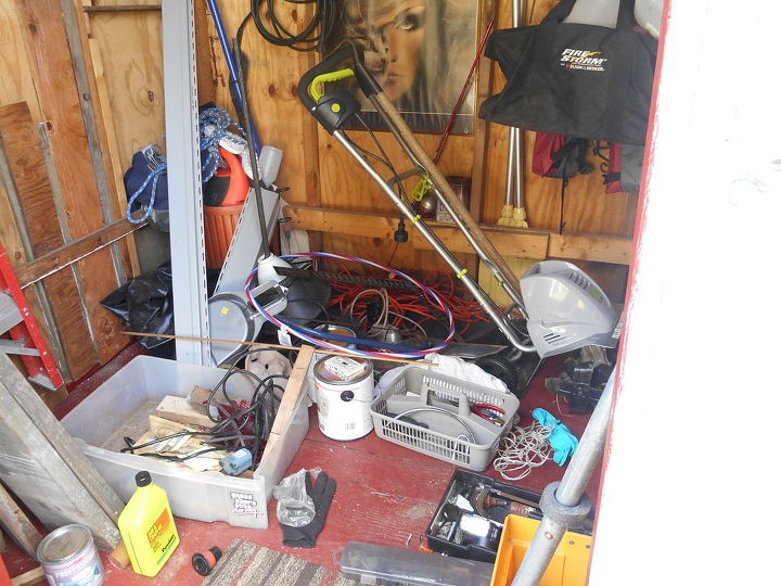 it s time for fall cleaning i started out in my old shed, cleaning tips, Just throw it all in and move on to the next project hmm now where s my hammer Aw Heck I can t even walk in here