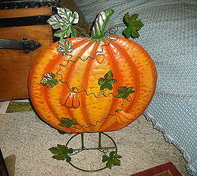 my fall and inside decorating for halloween, halloween decorations, seasonal holiday d cor, Closer view of my fabulous pumpkin and really like the idea of it in a stand or I can put it outside even hang it on the wall
