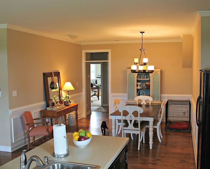 living with bad decorating decisions, home decor, Dining Area off Kitchen