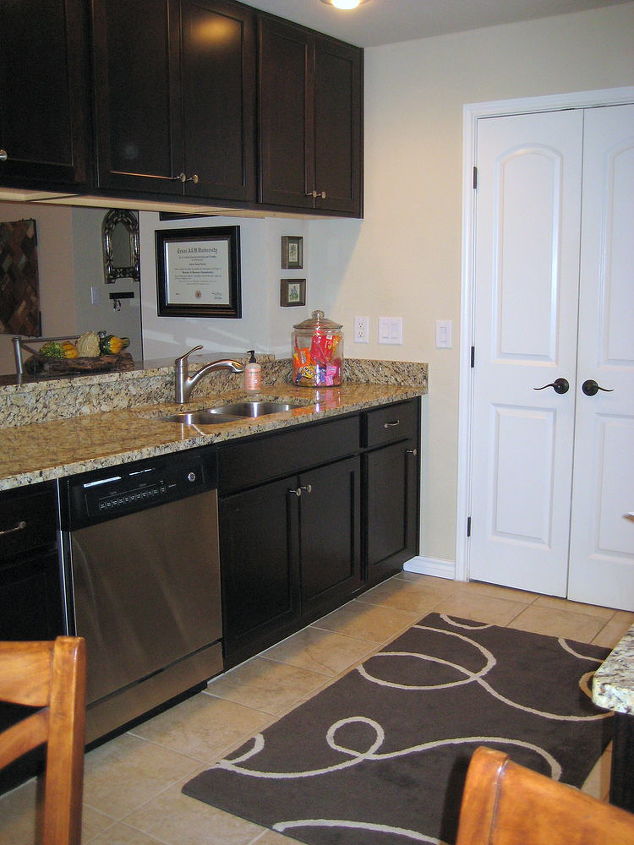 kitchen, home decor, kitchen design, You can see how wide the kitchen is here