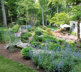 spring garden tour, flowers, gardening, perennials, raised garden beds, succulents