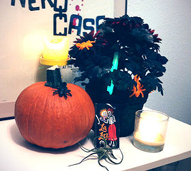 5 last minute halloween decorating ideas, crafts, flowers, halloween decorations, seasonal holiday decor, Dead Flower Centerpiece