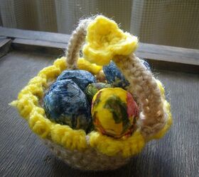 tiny crocheted flower basket for easter, crafts