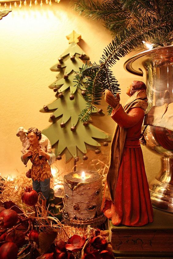 christmas decor, christmas decorations, fireplaces mantels, seasonal holiday decor