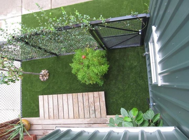 uso de cesped artificial para su terraza o patio