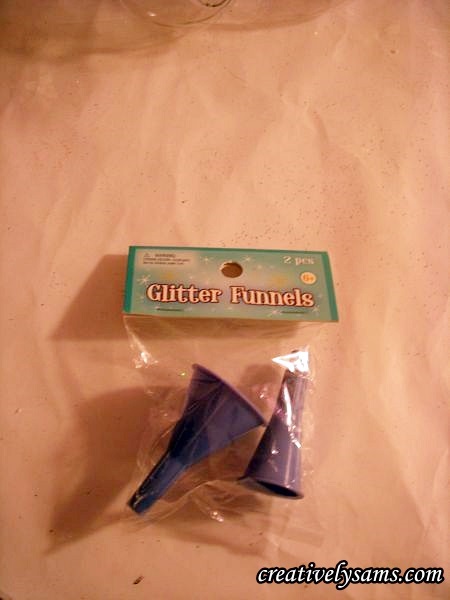 glitter ornaments, christmas decorations, seasonal holiday decor, I found that glitter funnels work wonders with this project to help keep the mess down
