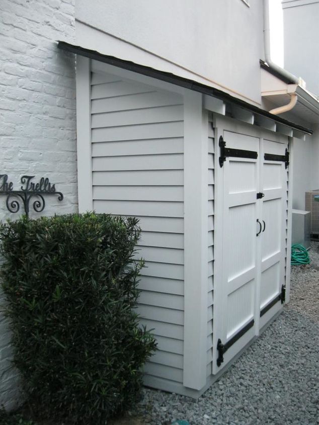 almacenamiento pequeno en el exterior, Un peque o cobertizo en el lateral de la casa puede ser til sin ocupar espacio en el patio
