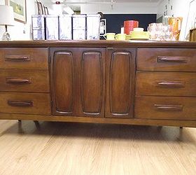 dresser turned buffet, chalk paint, painted furniture, repurposing upcycling, This is what it looked like before but keep in mind this is NOT mine Mine was NOT in this great shape but looked exactly like this I never would have painted it if it looked this good