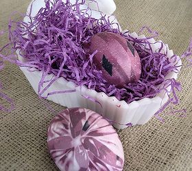 dye your easter eggs using old silk ties and scarves, crafts, easter decorations, seasonal holiday decor, The pattern on the back left by fabric gathered with a rubber band is also fun and interesting