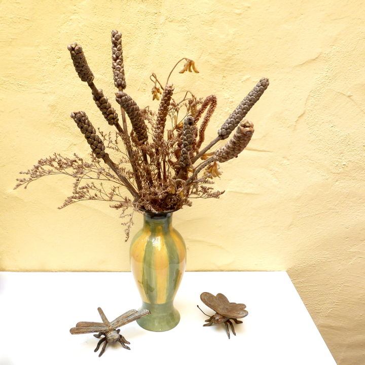 easy fall decor make beaded ornamental branches, crafts, gardening, home decor, Bottlebrush sticks in a dried arrangement