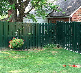 vinyl wood like privacy fences available in six colors including cedar chestnut, fences, Style Williamsport Color Forest