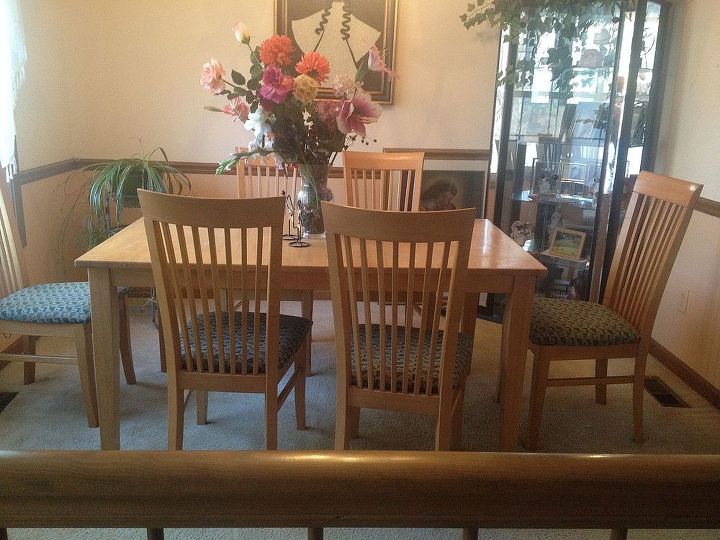 a dining room makeover surprise for mom, dining room ideas, home decor, The Dining Room space before the makeover It is outdated and much needed for a makeover