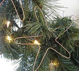 Easy to Make Wire Ornaments as Christmas Decorations