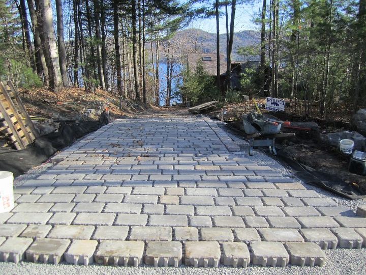 permeable paver driveway apron reduces stormwater runoff, concrete masonry, curb appeal, landscape
