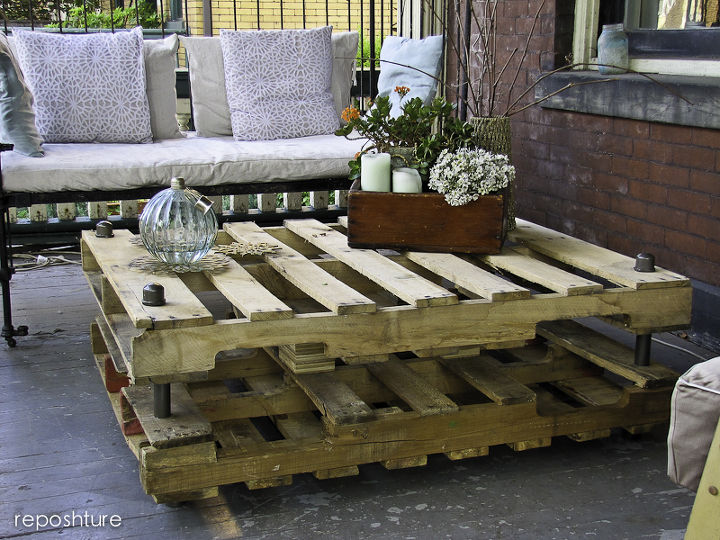 industrial look pallet coffee table, diy renovations projects, pallet projects, repurposing upcycling, without slats not practical
