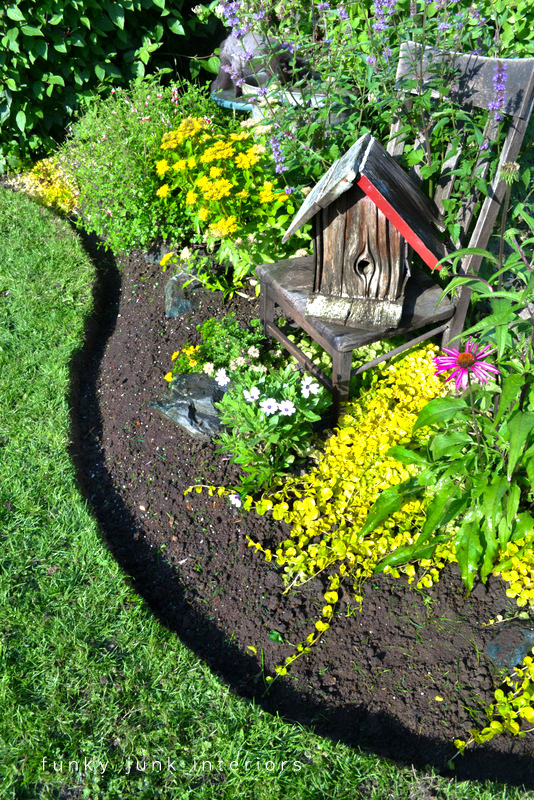 how to edge flower beds like a pro, flowers, gardening, Isn t this edge pretty Trust me this is very easy to do All you need are three tools you likely already have on hand