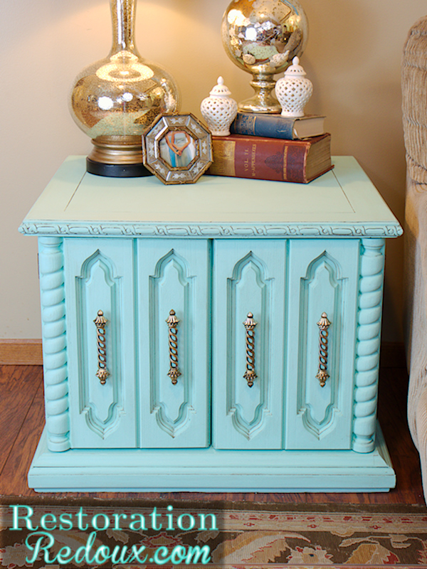 ugly dirty insanely heavy aqua vintage table makeover, painted furniture, Aqua Table close up