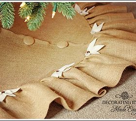 christmas tree skirt pattern, crafts, flowers, The covered buttons really made this tree skirt look rich