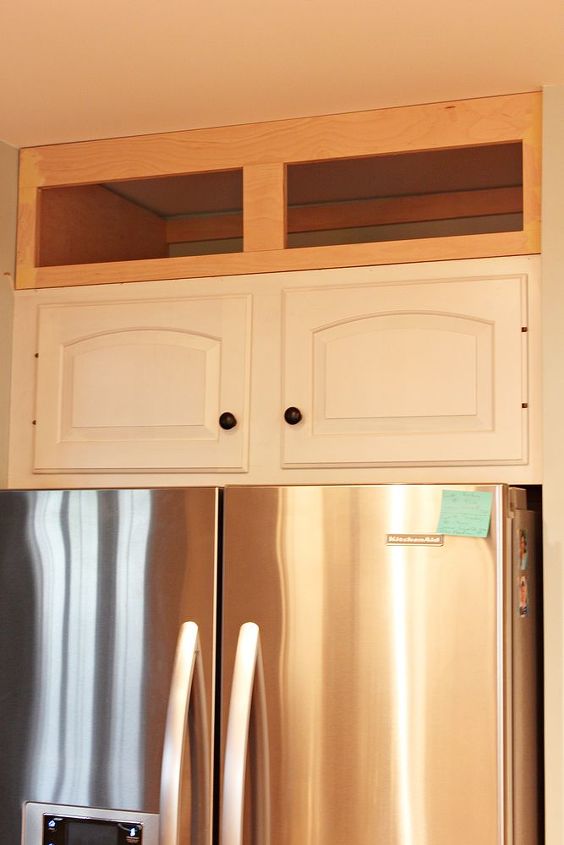 q do you have upper cabinets in your kitchen, doors, kitchen cabinets